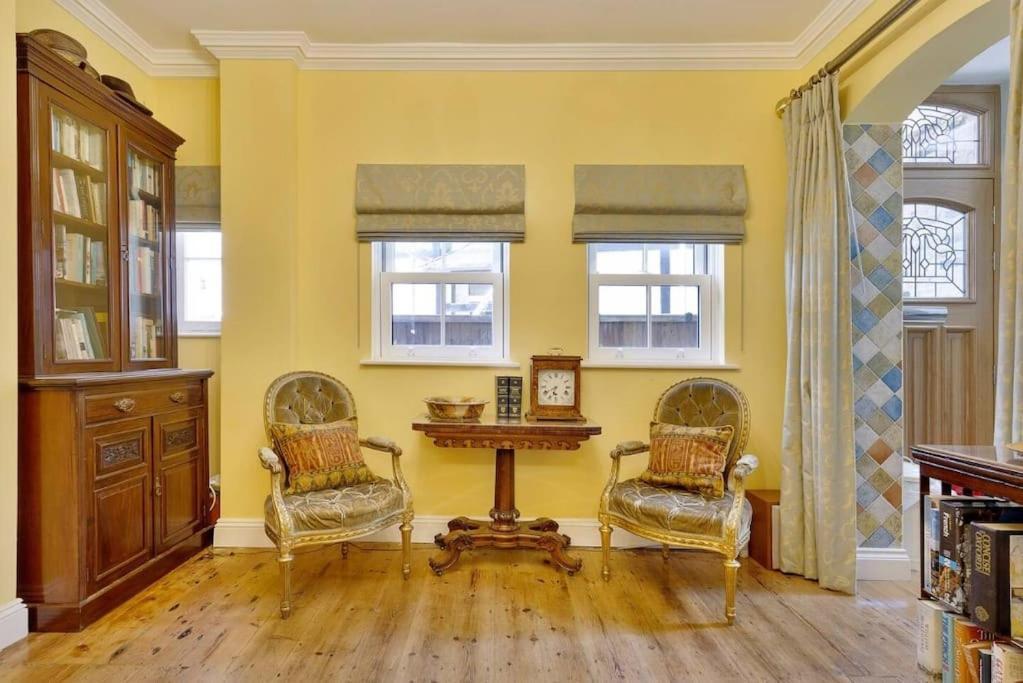Windsor/Legoland/Ascot Charming 3Br Home In Centre Luaran gambar